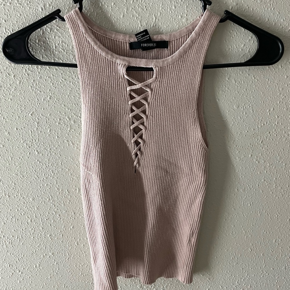 pink tank top